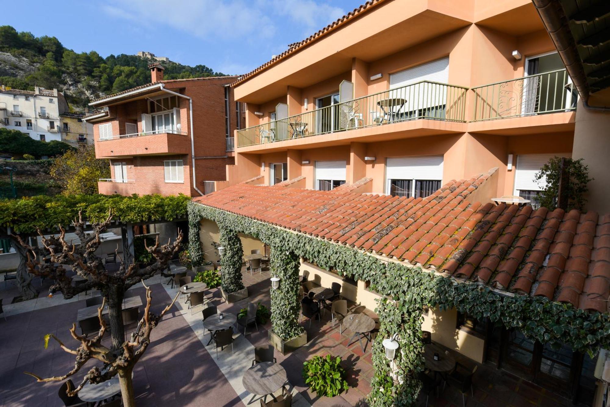 La Pobla de Claramunt Hotel Robert מראה חיצוני תמונה
