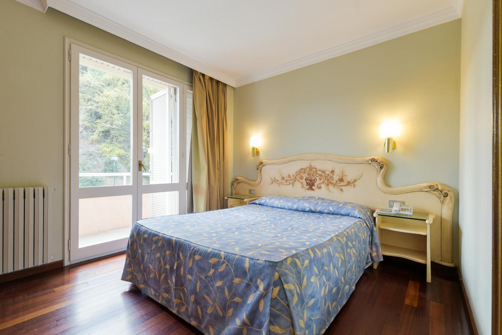 La Pobla de Claramunt Hotel Robert מראה חיצוני תמונה